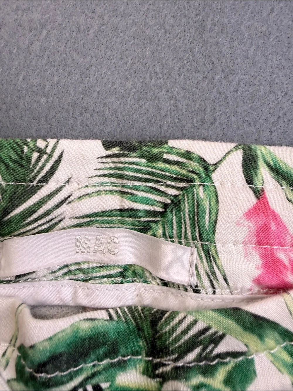 N/A fun tropical